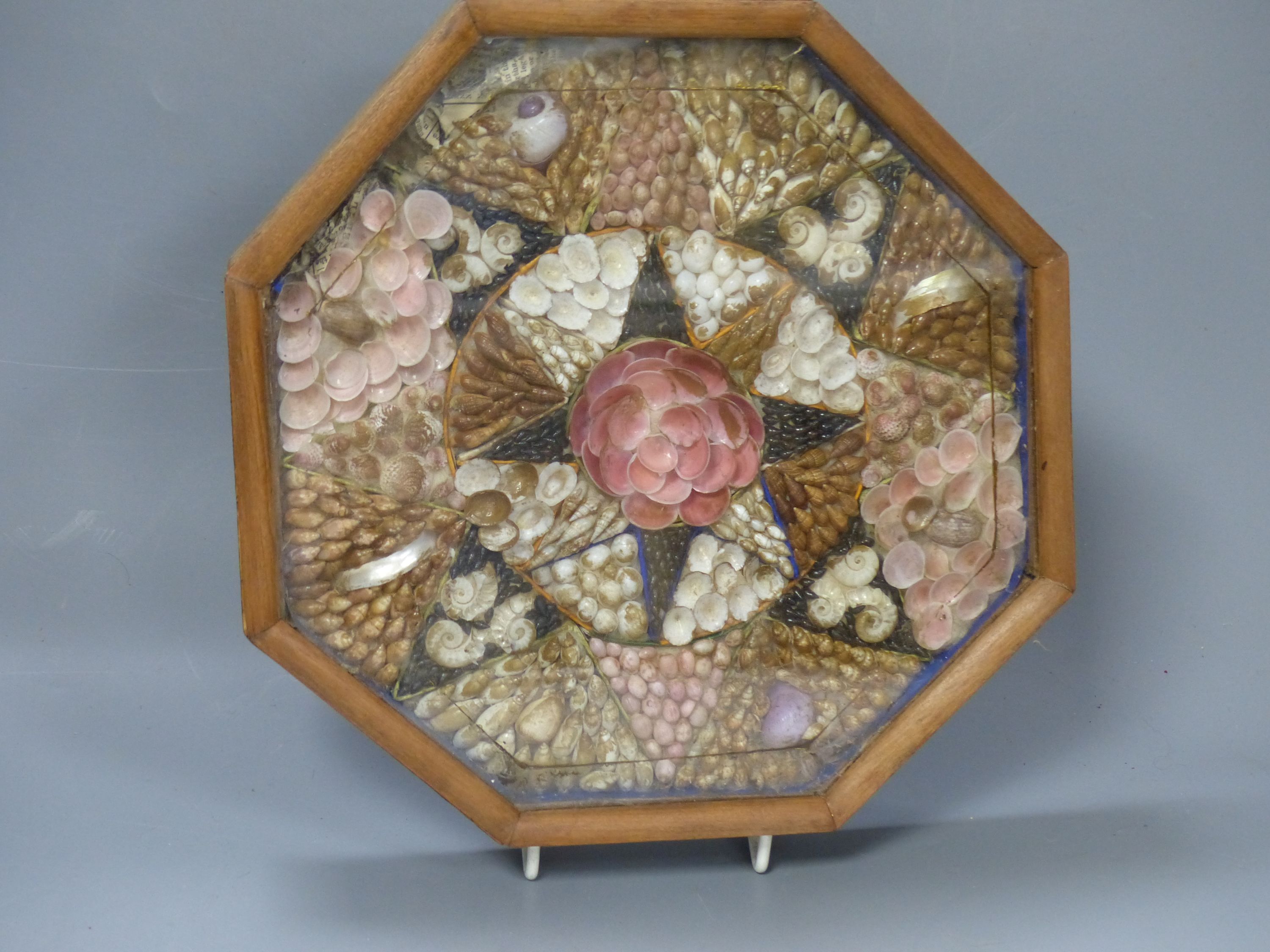 A Victorian framed sailors shell mosaic picture, octagonal frame, overall 25cm - Image 3 of 3