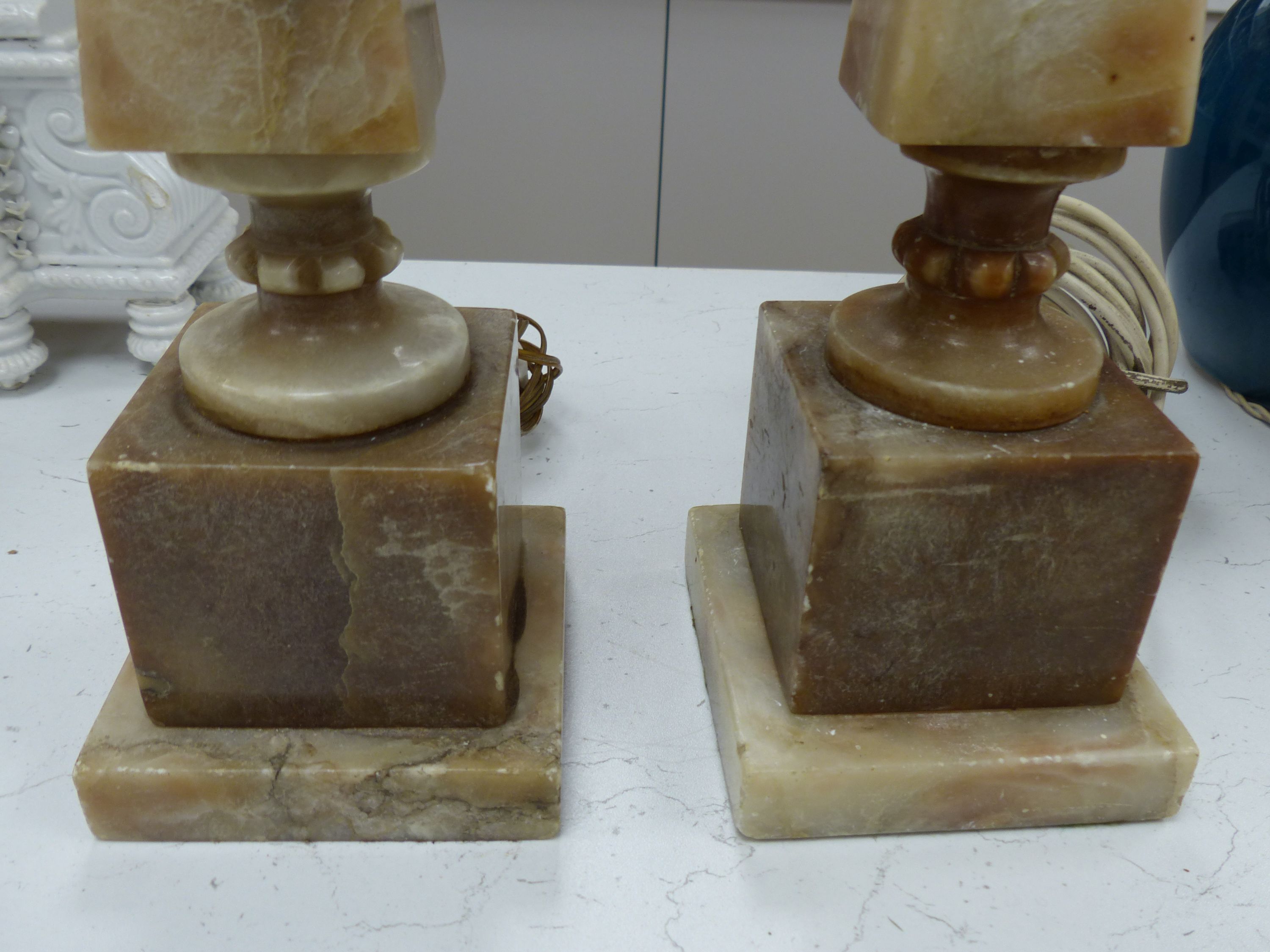 A pair of alabaster table lamp bases, height 45cm excl. electrical fittings - Image 2 of 3