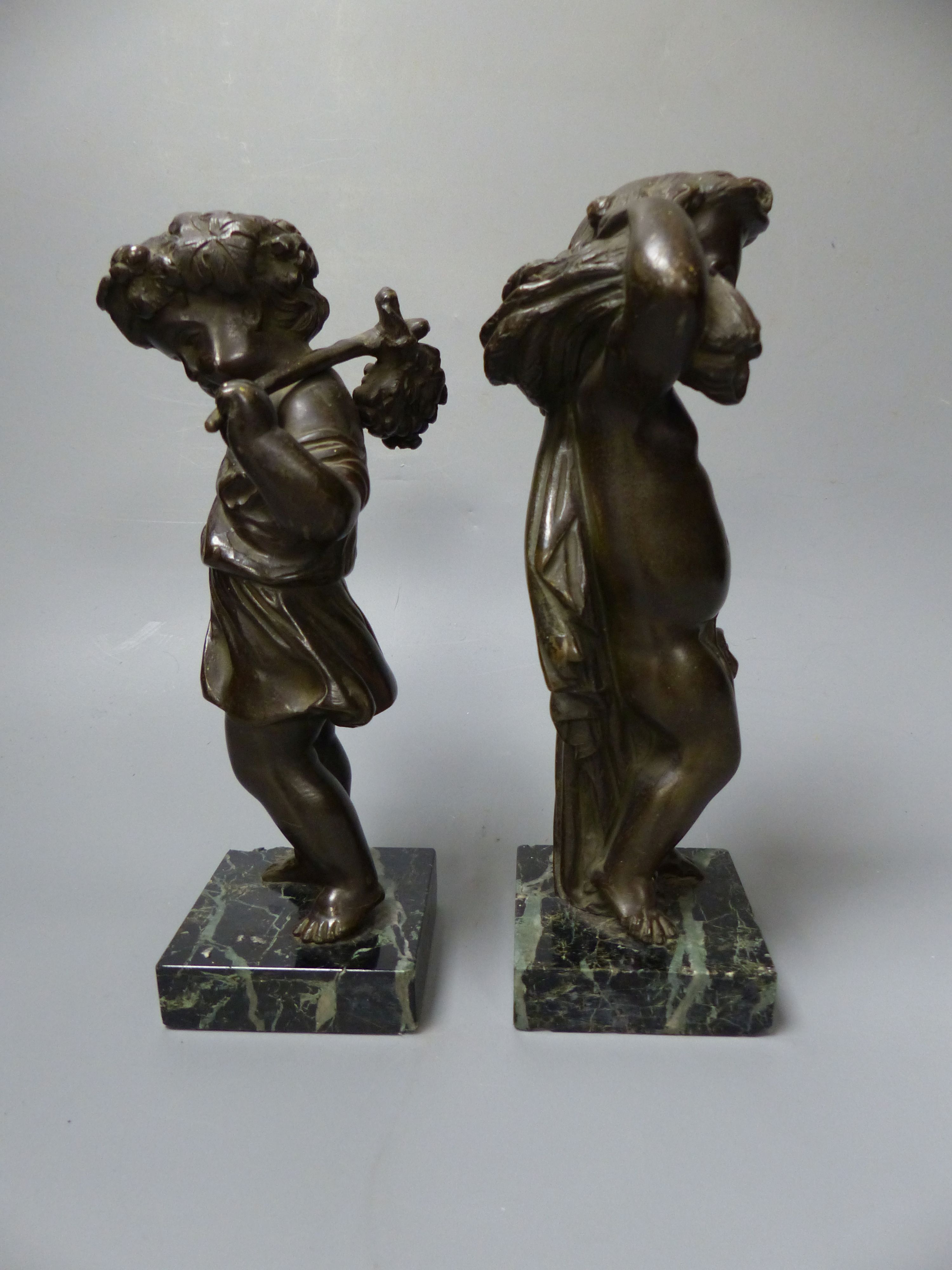 A pair of 19th century bronze figures emblematic of Summer & Autumn, on marble bases, overall 21cm - Image 4 of 4