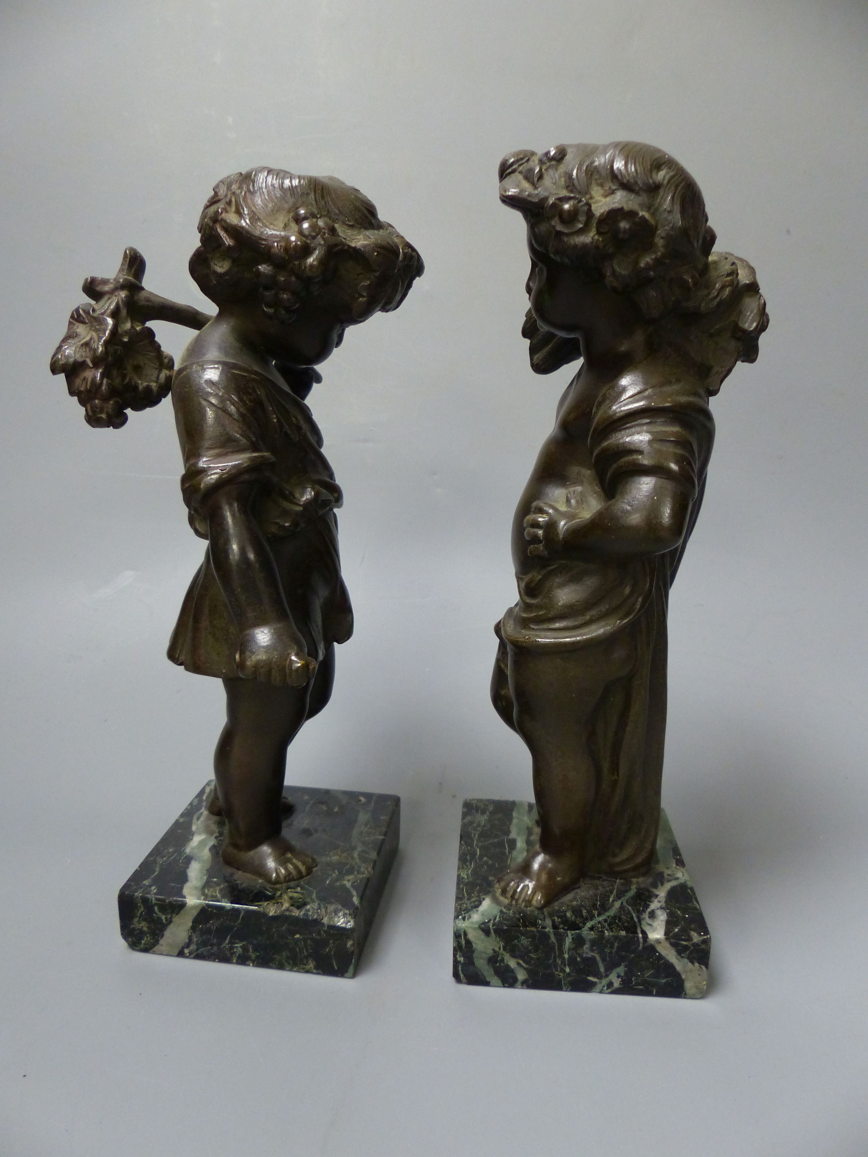 A pair of 19th century bronze figures emblematic of Summer & Autumn, on marble bases, overall 21cm - Image 3 of 4