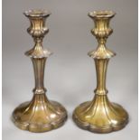 A pair of Edwardian silver candlesticks, Robert Pringle & Sons, Sheffield 1906, height 21.5cm,