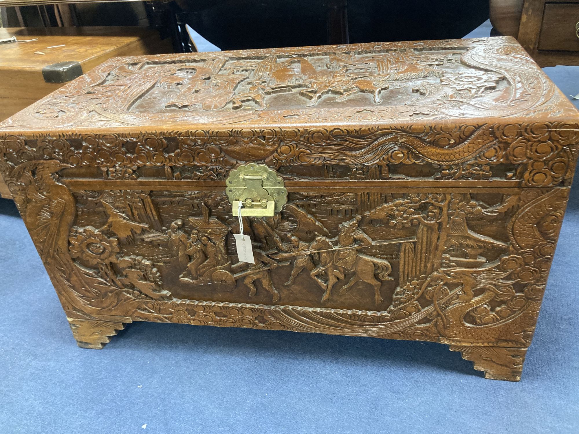 A Chinese camphorwood trunk, length 103cm, depth 51cm, height 58cm - Image 3 of 4