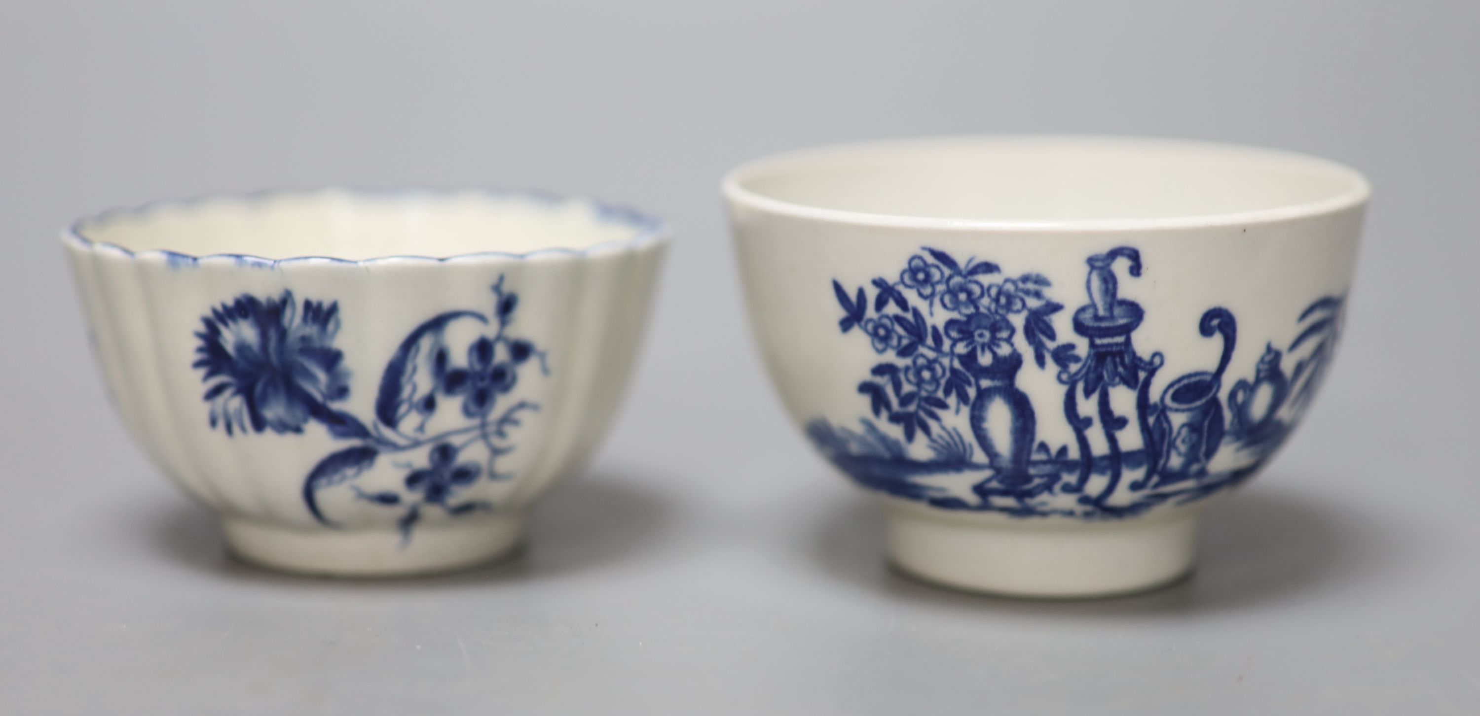 An 18th century Worcester teabowl and saucer Gilliflower pattern and another with mother and child - Image 4 of 7