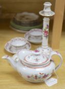 An early 19th century Newhall pattern 594 teapot, two pairs of Newhall tea bowls and saucers and