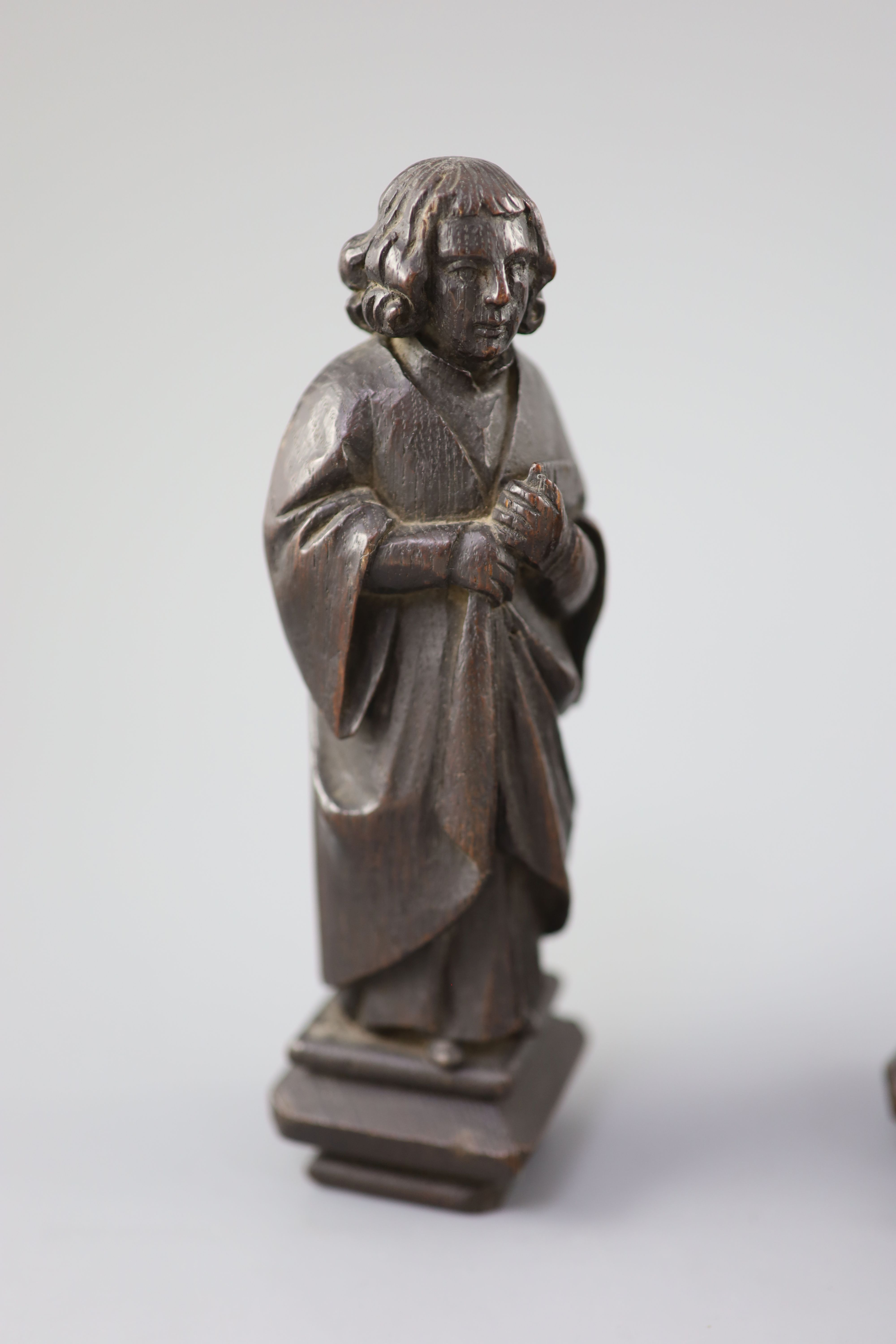 Four English oak figures of Evangelists, three possibly c.1425-50, one a 19th century copy, from - Bild 2 aus 8