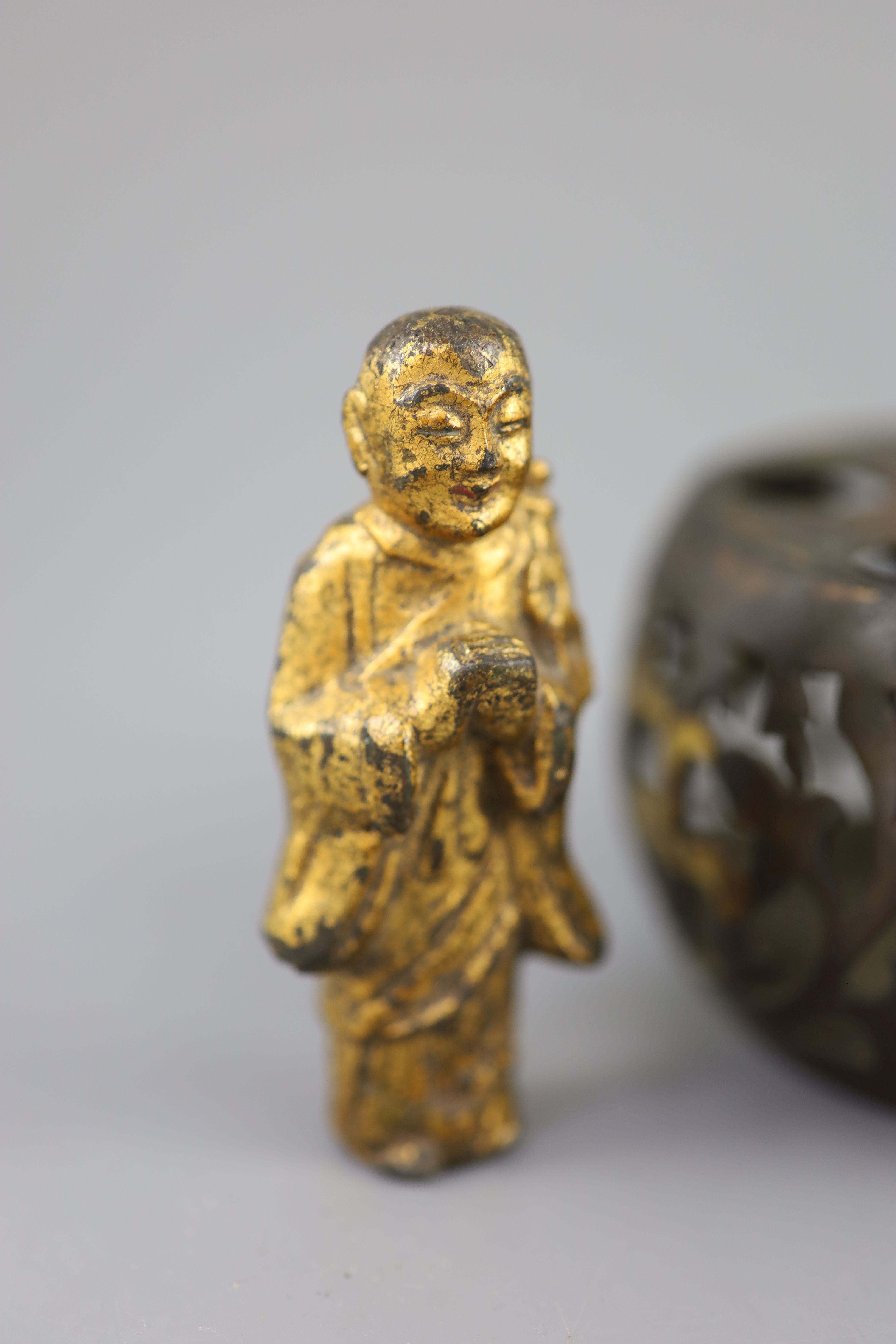 A Chinese bronze drum-shaped stand, a gilt bronze figure of a monk, 17th/18th century and a silver - Image 3 of 5