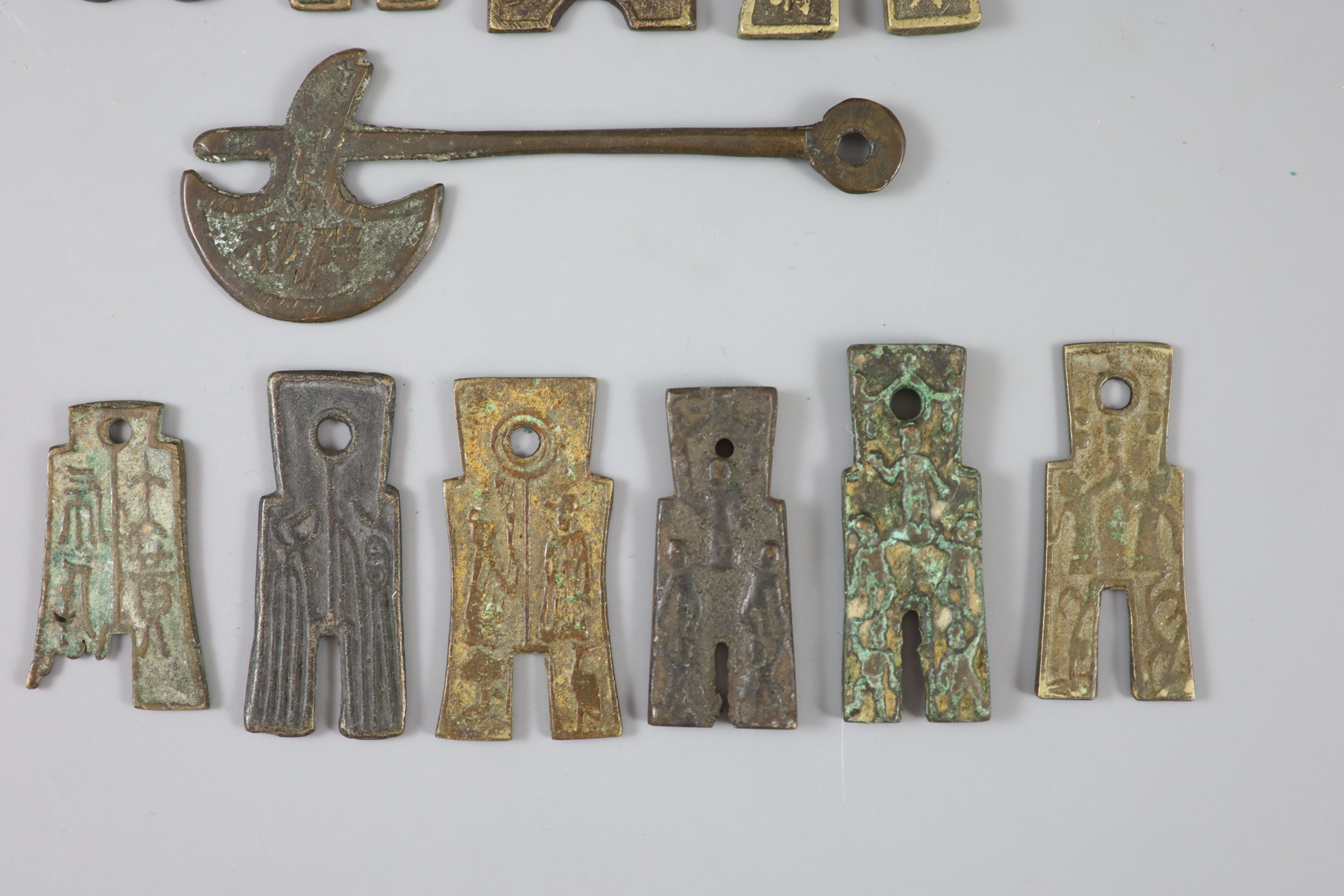 China, 11 bronze spade shaped charms or amulets, Qing dynasty, 31-61mm, F to VF, together with a - Image 3 of 4