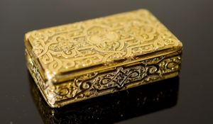 A good William IV 18ct gold rectangular snuff box by John Linnet, London, 1833, with engraved