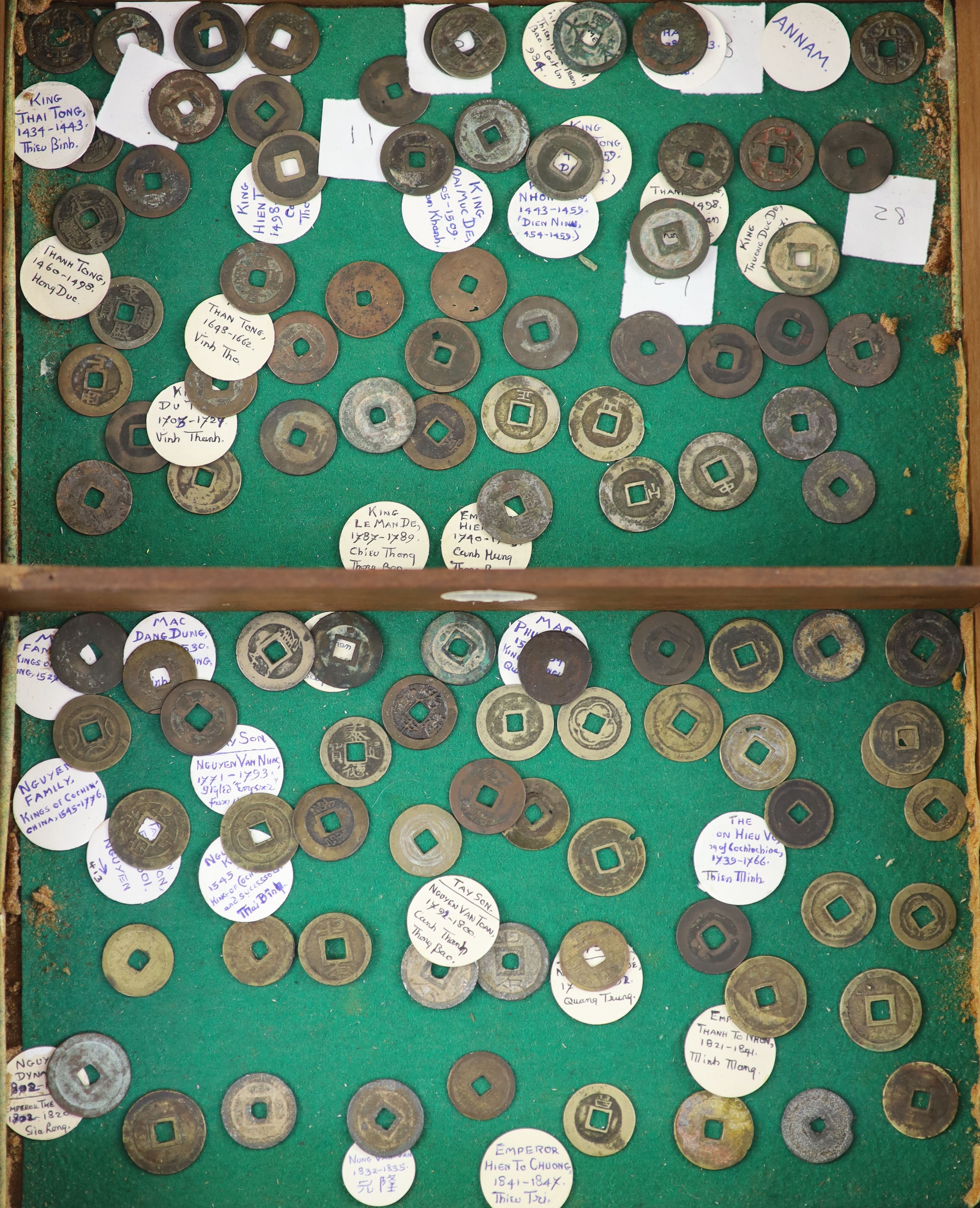 Vietnam, approx 78 Annam cash coins, Lê dynasty (980-1009) to Nguyen dynasty (1802–1945), - Bild 4 aus 6