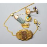 Assorted jewellery including a 9ct coronet brooch, 3.8 grams, a Victorian yellow metal mourning