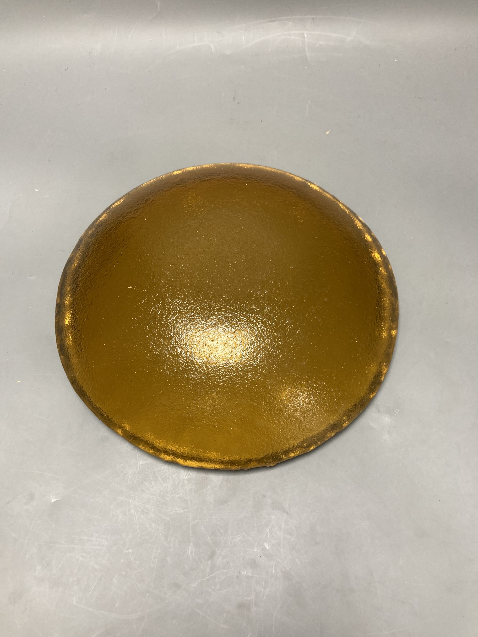 An amber Art Glass bowl, 29cm - Image 3 of 3