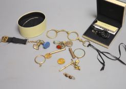 A small group of 19th century and later jewellery, including yellow metal overlaid and gilt metal