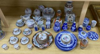 A quantity of mixed Chinese and Japanese porcelain