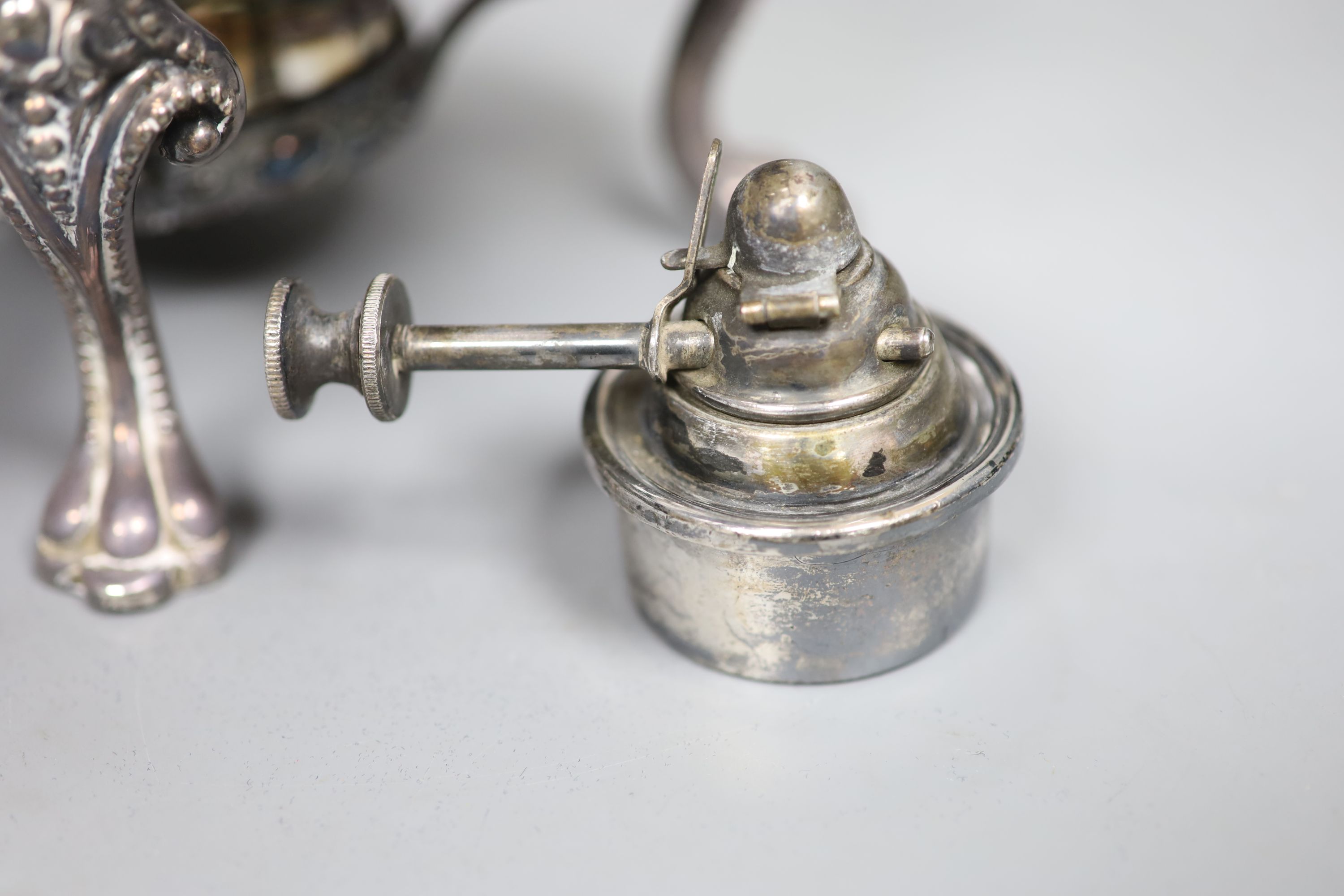 A Victorian plated tea urn - Image 2 of 3