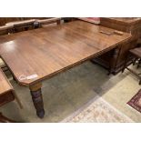 A late Victorian walnut extending dining table, length 146cm extended, depth 103cm, height 73cm