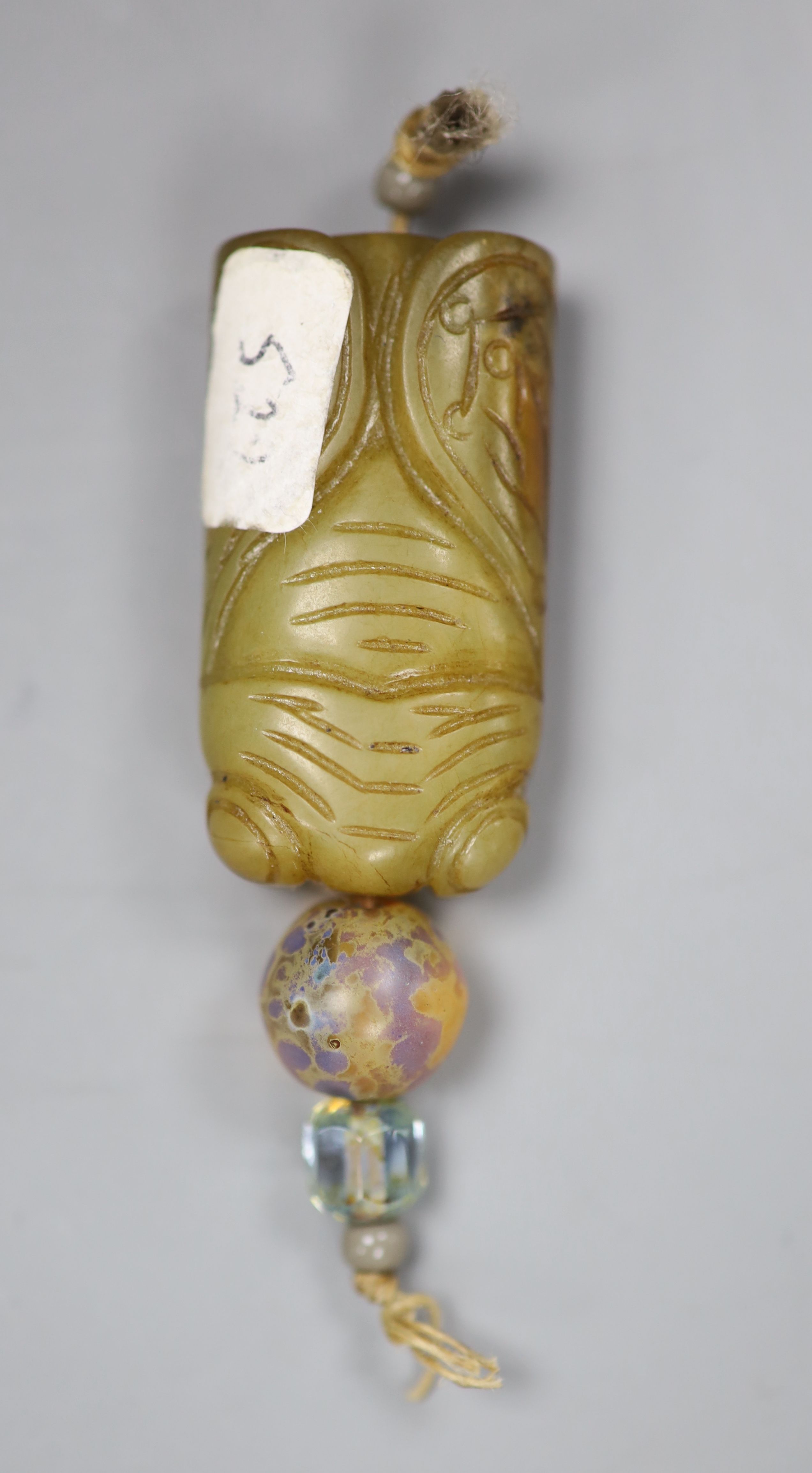 A Chinese jade cicada pendant, length 4cm - Image 2 of 3