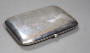 A George V silver cigarette case, Goldsmiths & Silversmiths Co Ltd, London, 1915, 12.8cm, gross