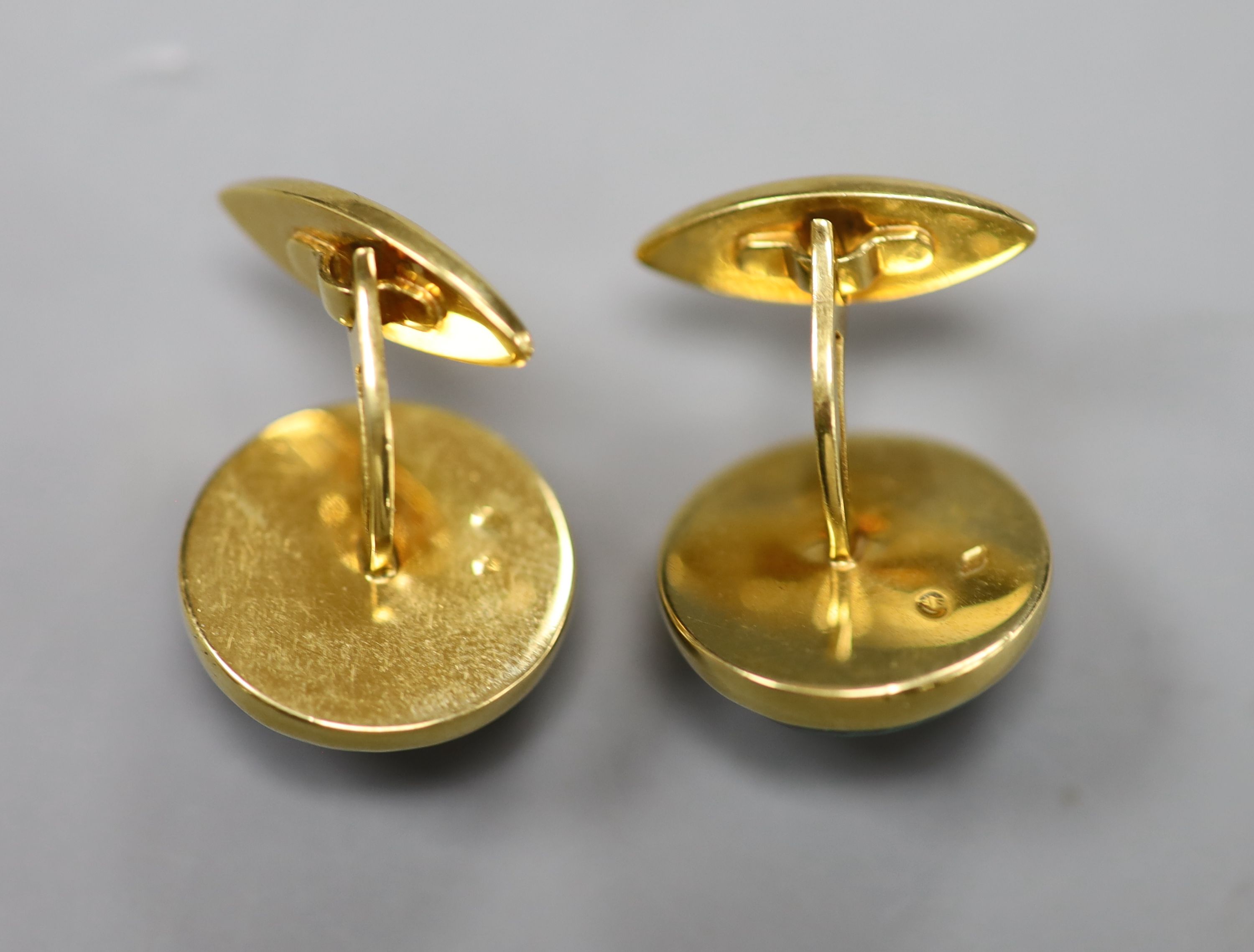 A pair of continental yellow metal and malachite set circular cufflinks, 16mm, gross 13.5 grams. - Image 2 of 2