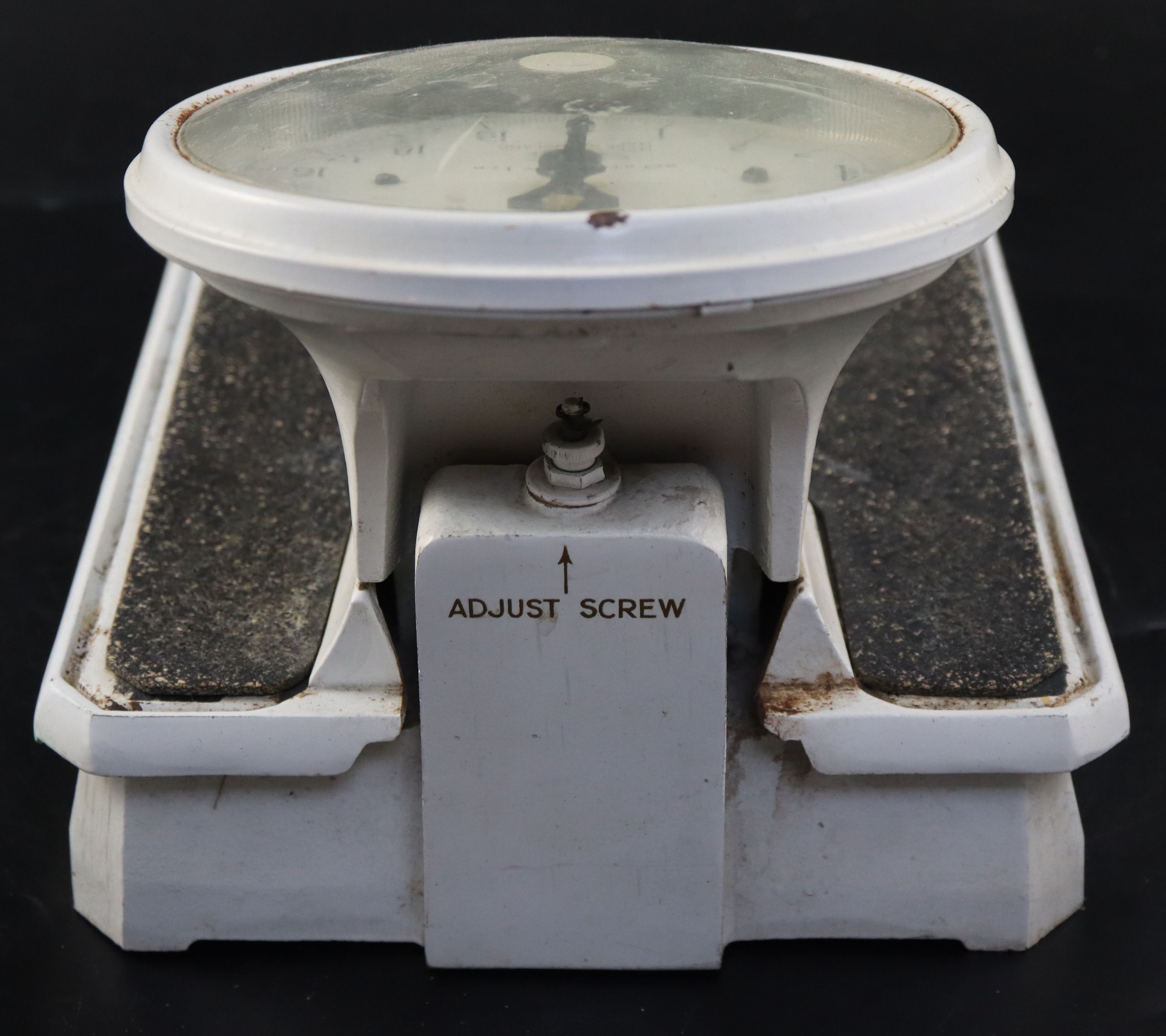A set of Salter Grosvenor bathroom scales, number 20100 20 Stone by 1LB, 31cm height - Image 4 of 7