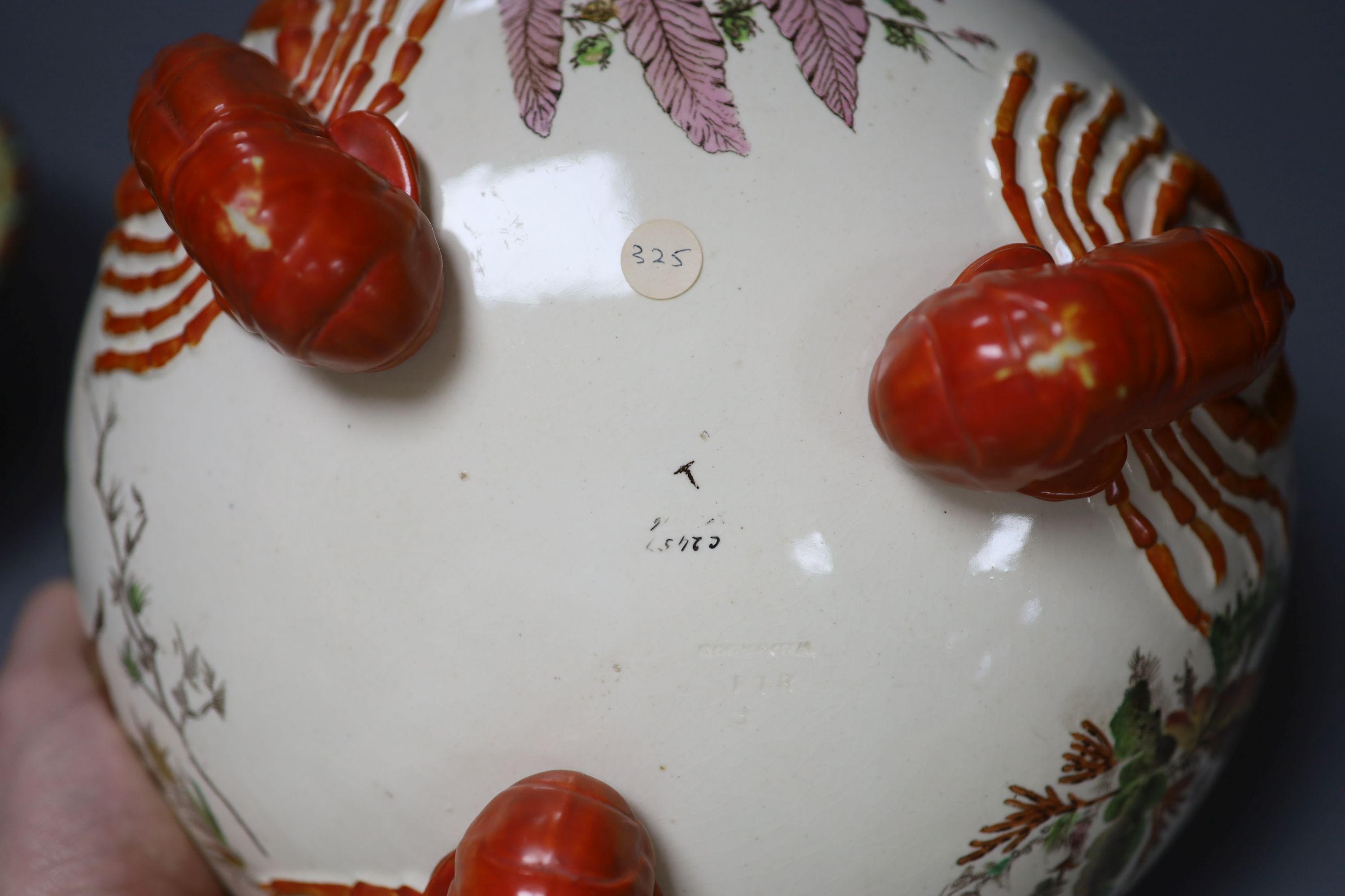 A Wedgwood majolica dolphin footed dish, a lobster footed bowl and an oval tray (3) - Image 9 of 11