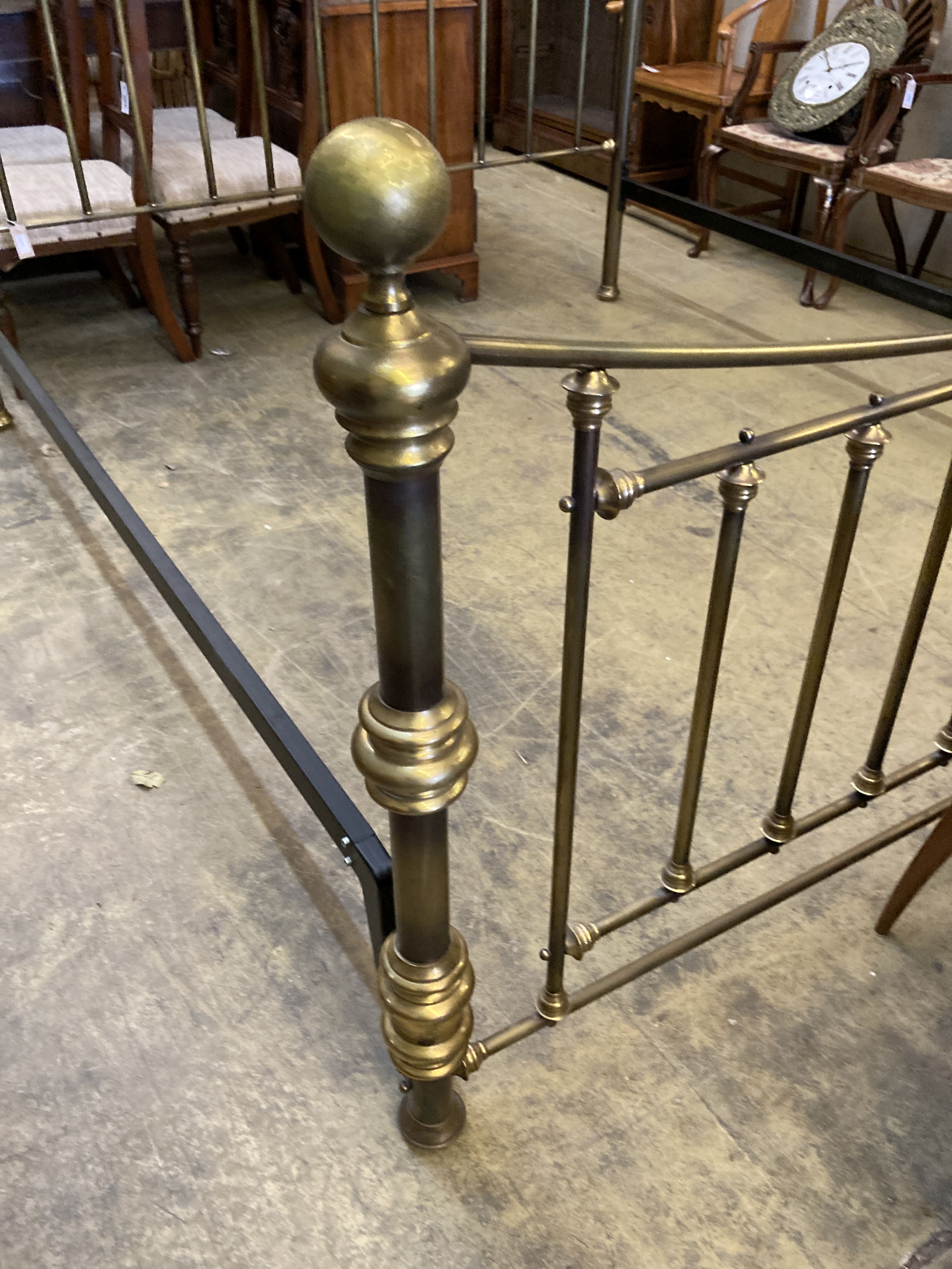 A Victorian style brass 6ft. bed frame, length 215cm - Image 2 of 4