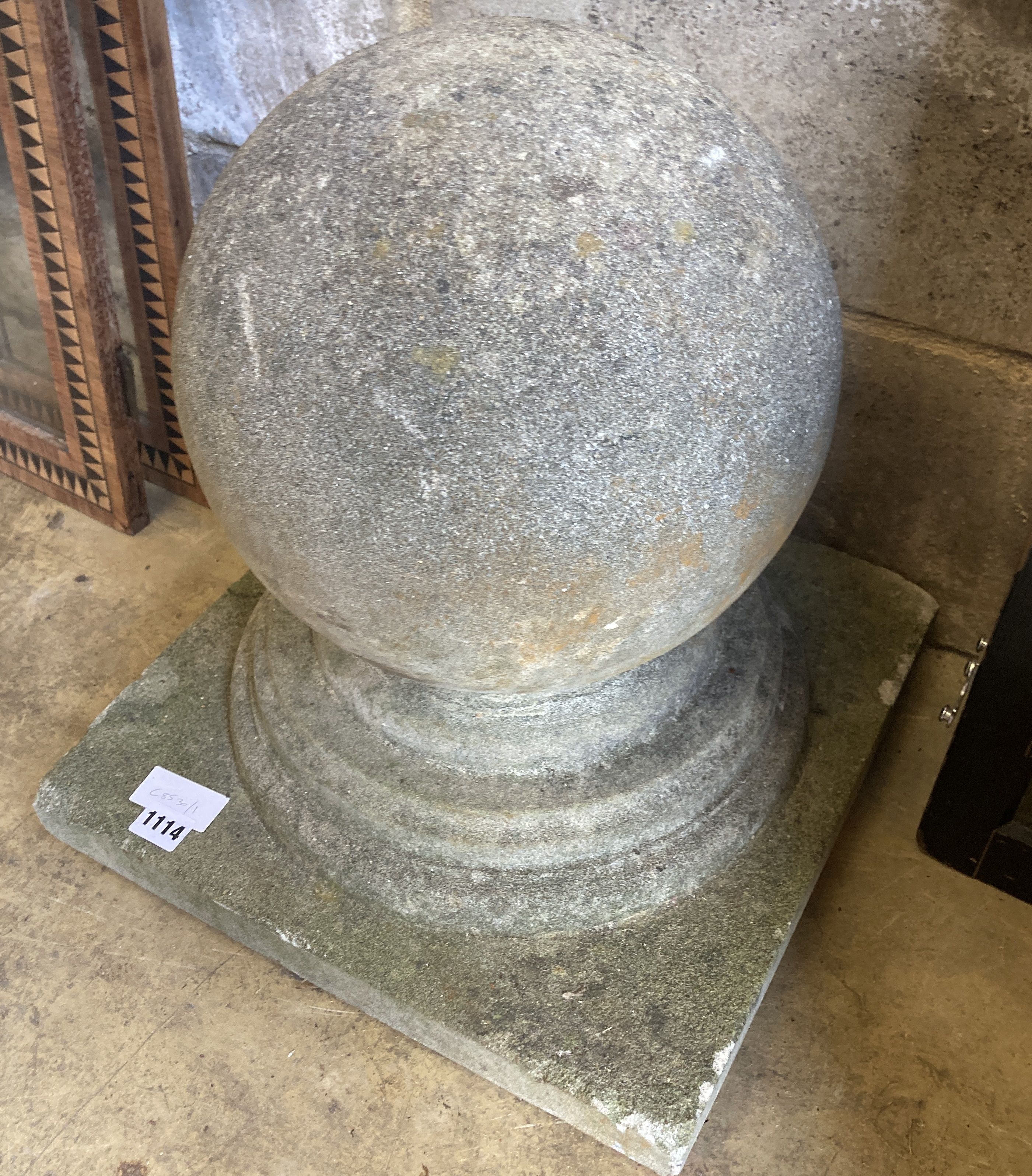 A reconstituted stone ball finial, width 40cm, depth 40cm, height 44cm