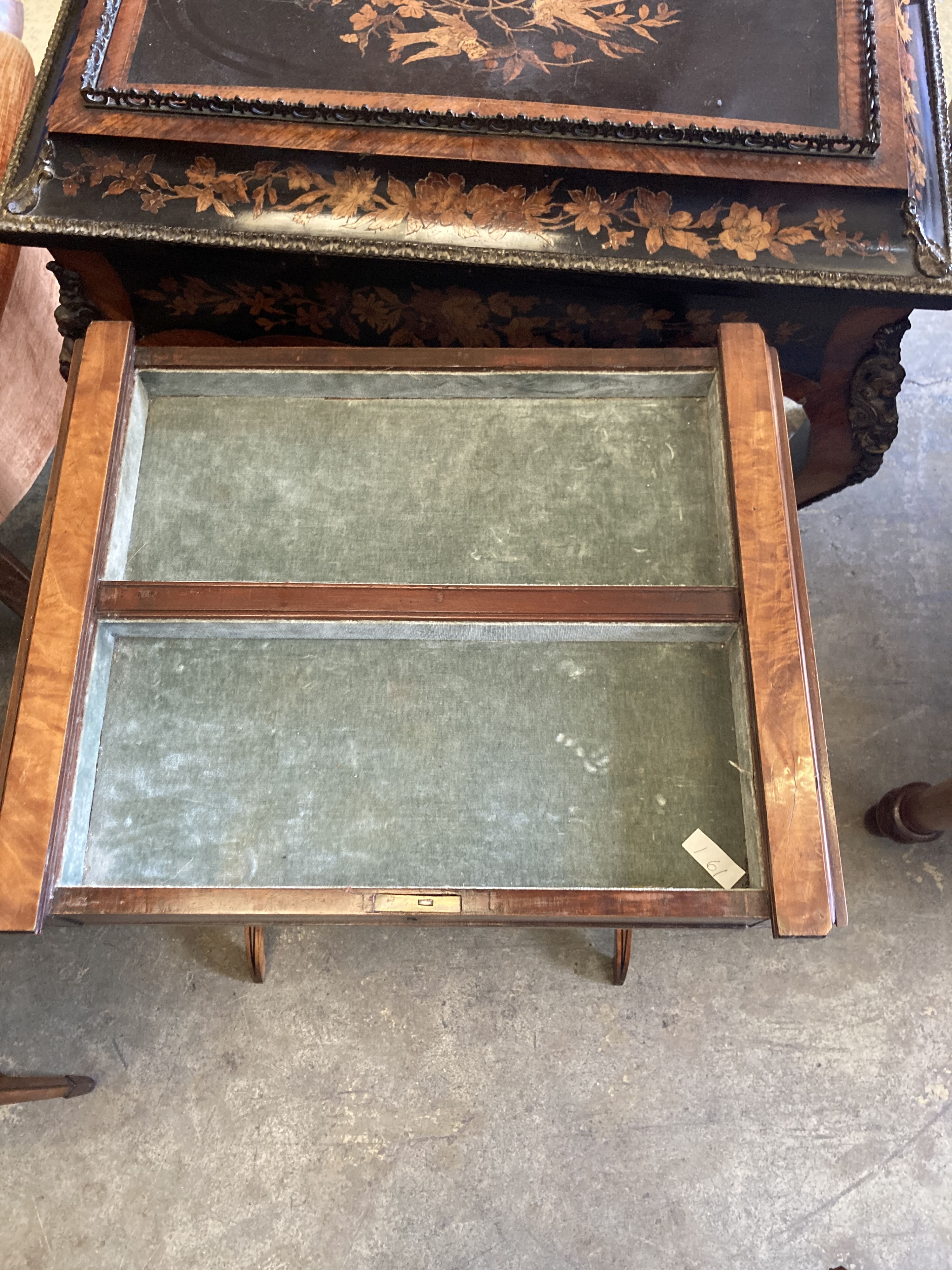 A George III satinwood drop-leaf games table with removable top and slide (modified), width 50cm, - Image 5 of 5