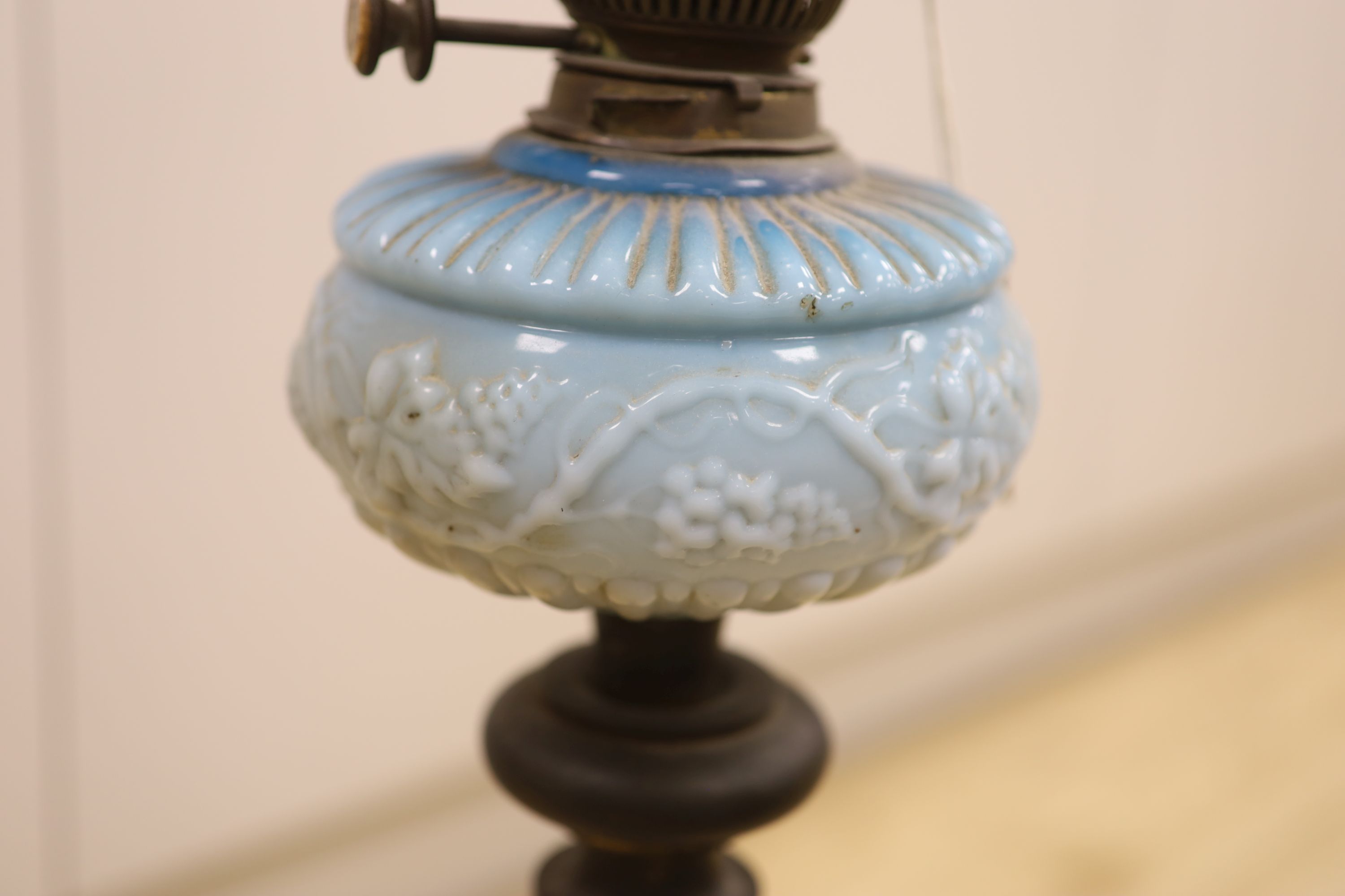 A 19th century Bohemian overlay glass oil lamp, height 99cm - Image 4 of 5