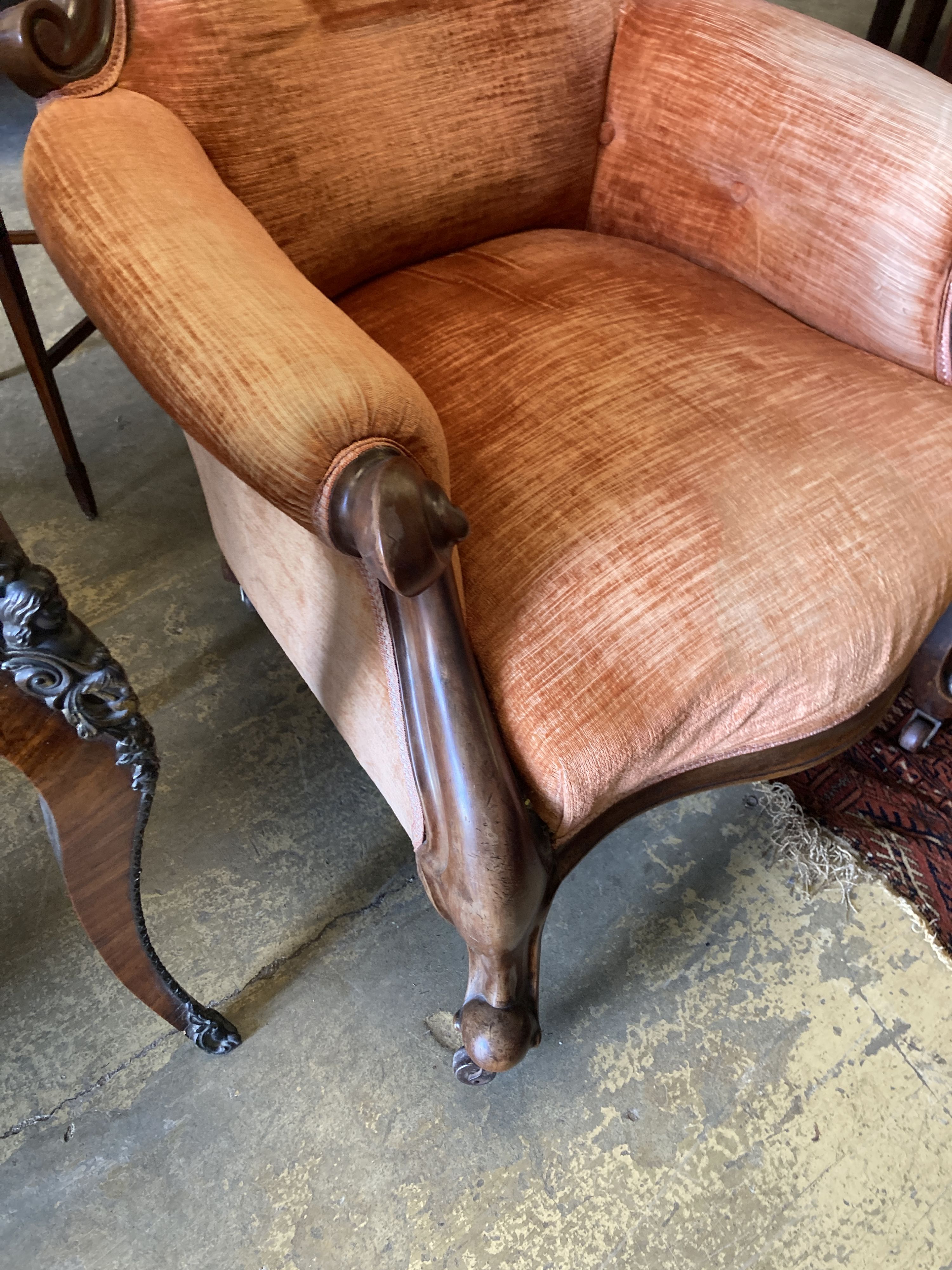 A Victorian carved mahogany spoonback armchair, width 72cm, depth 70cm, height 105cm - Image 3 of 4