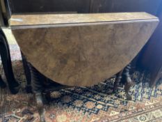 A Victorian walnut Sutherland table, width 89cm depth 17cm height 72cm