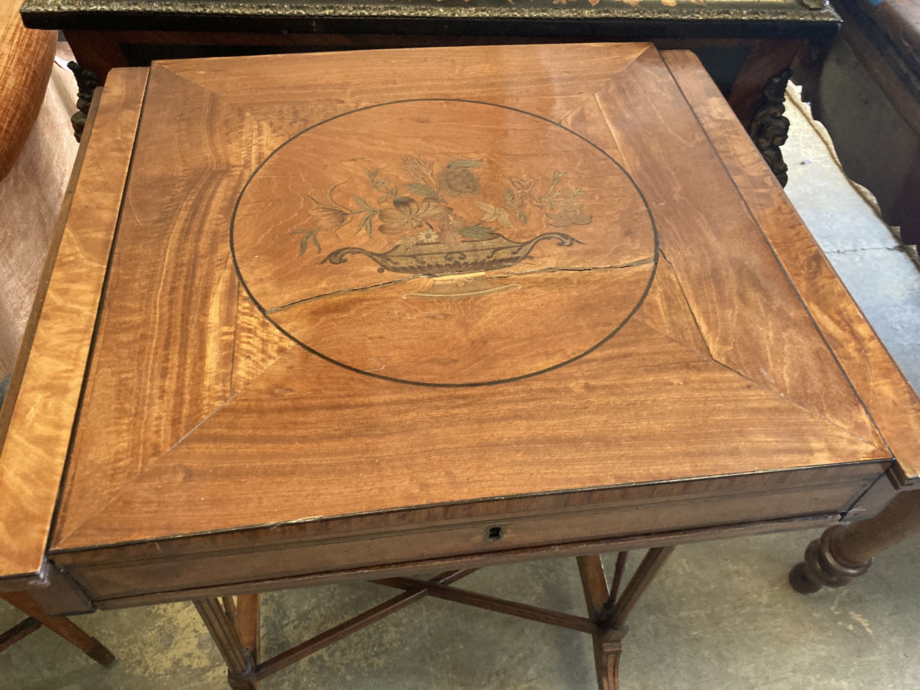 A George III satinwood drop-leaf games table with removable top and slide (modified), width 50cm, - Image 2 of 5