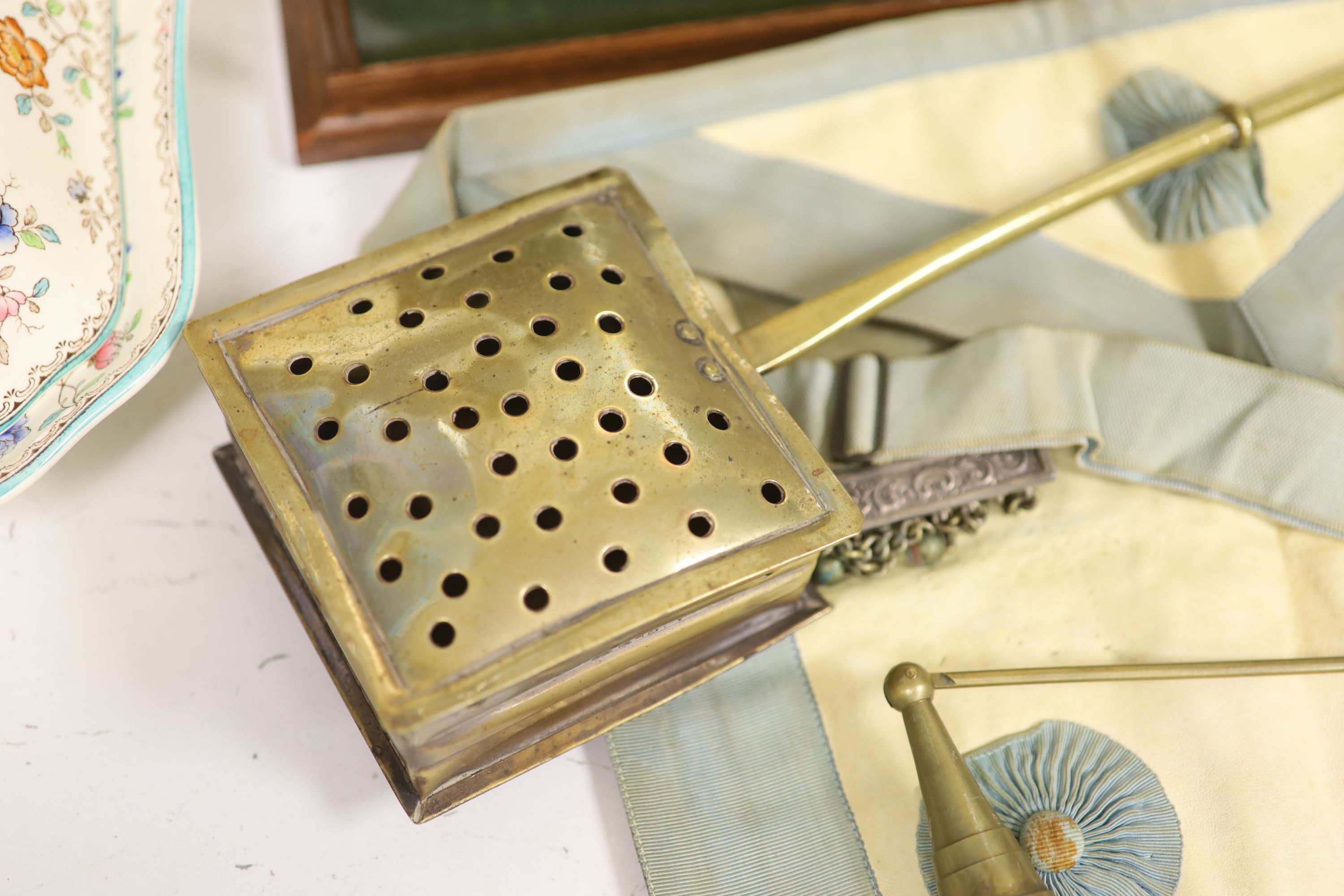 A 19th century set of brass and mahogany apothecary scales and miscellaneous items, comprising a - Image 3 of 4