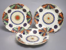 A set of three Worcester Japanese Fan pattern plates, diameter 19cm