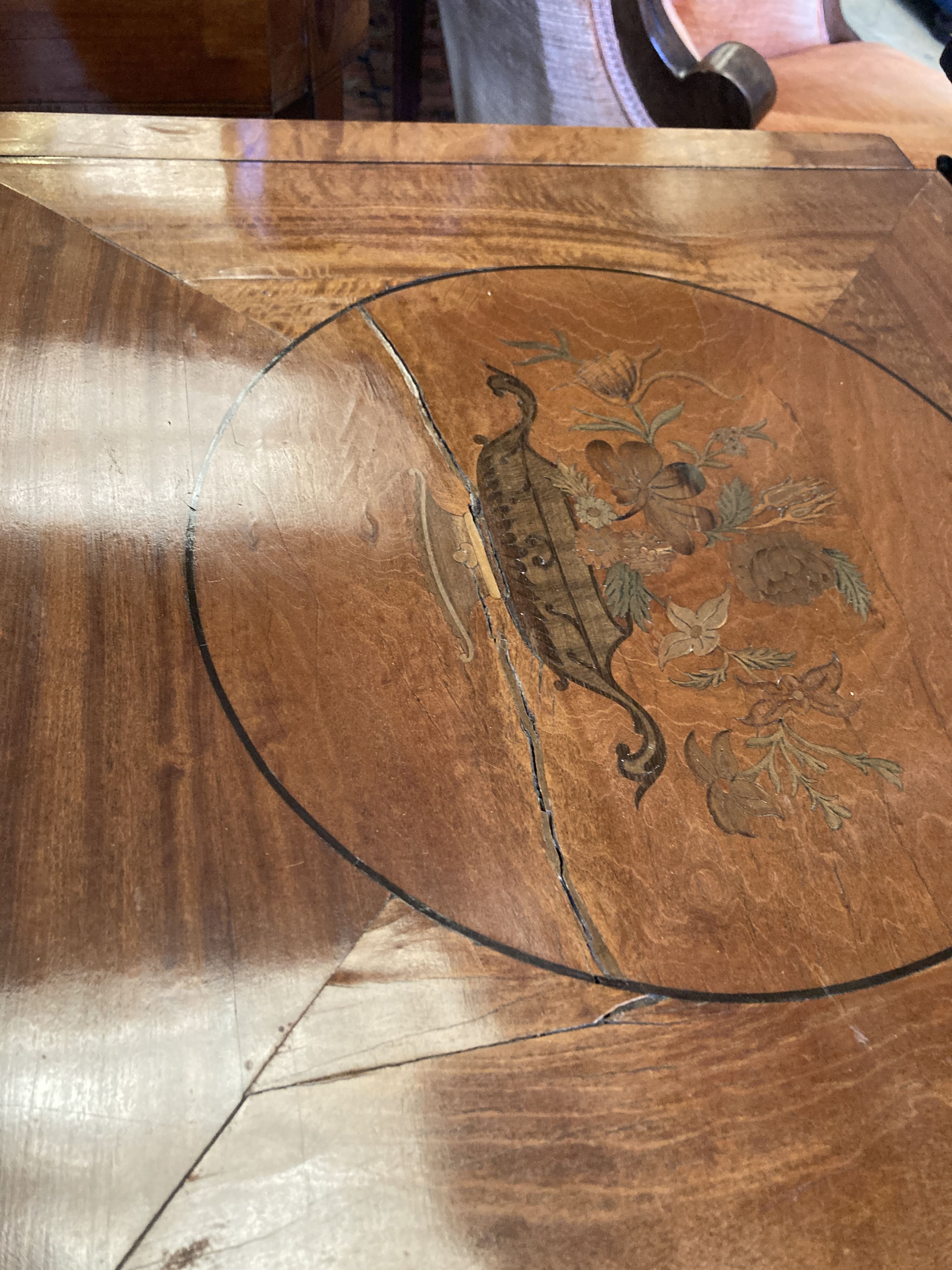A George III satinwood drop-leaf games table with removable top and slide (modified), width 50cm, - Image 3 of 5