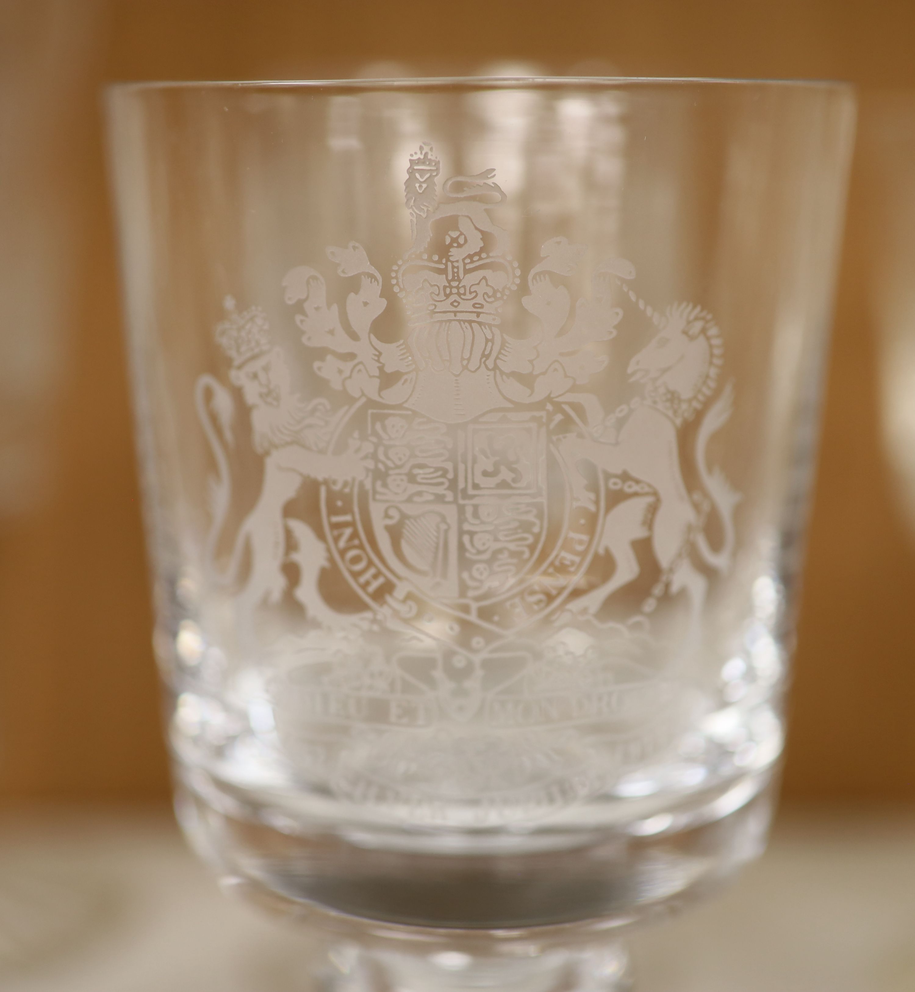 Twelve commemorative glass goblets - Image 4 of 5