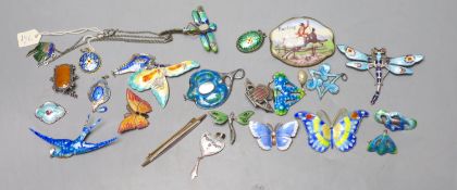 A mixed group of enamelled jewellery including an early 20th century silver heart pendant, 39mm