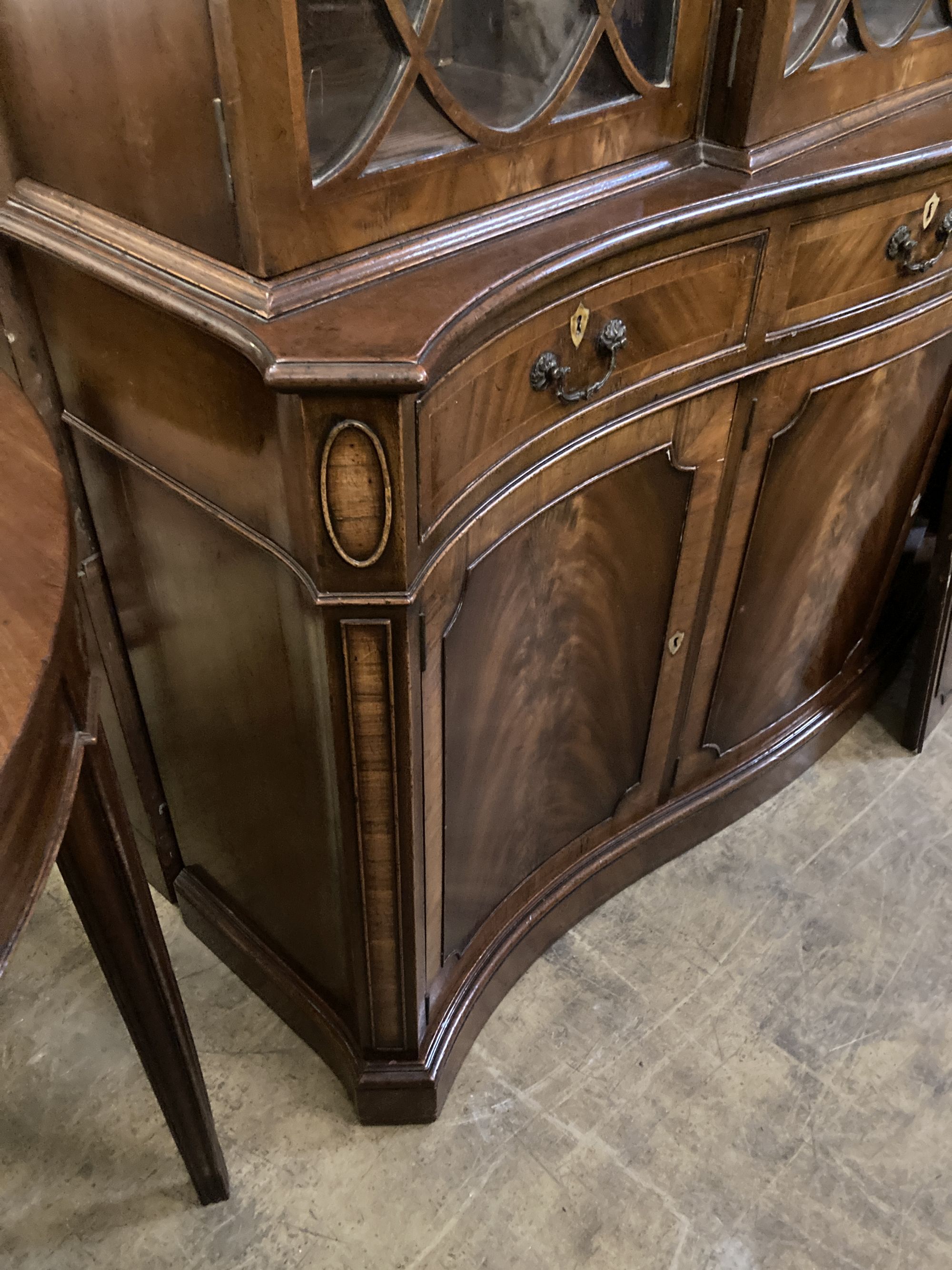 A George III style mahogany and walnut banded breakfront bookcase, with pierced broken swan neck - Image 5 of 5