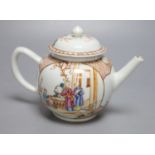 An 18th century Chinese export teapot, Qianlong period, height 15cm