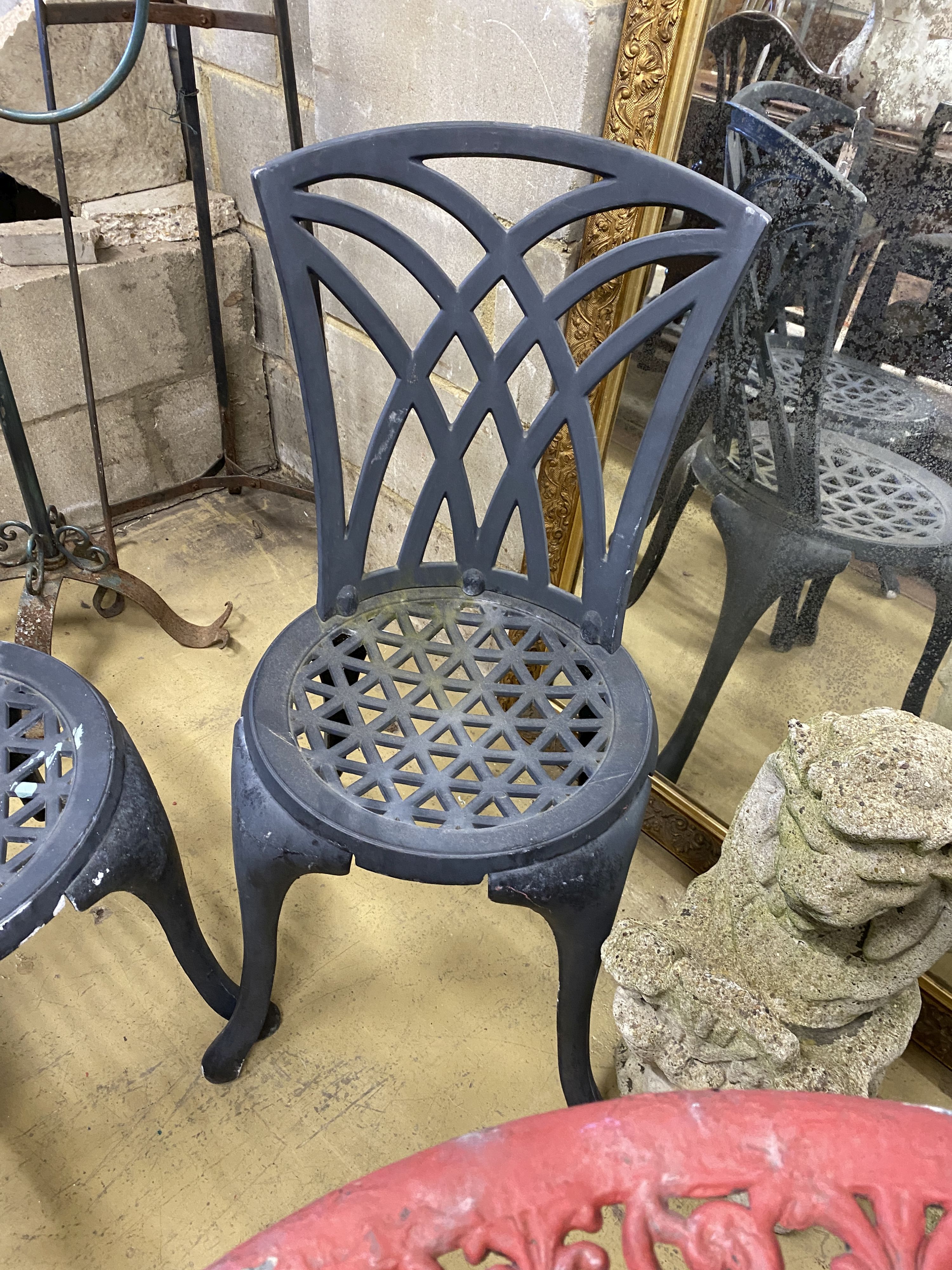 A circular painted aluminium garden table, 60cm diameter together with two garden chairs - Image 4 of 4