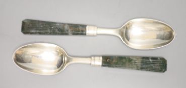 A pair of Victorian moss agate handled dessert spoons, Francis Higgins, London, 1886, 18.5cm.