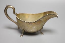 An American sterling sauce boat by Caldwell & Co, length 20.5cm, 7oz.