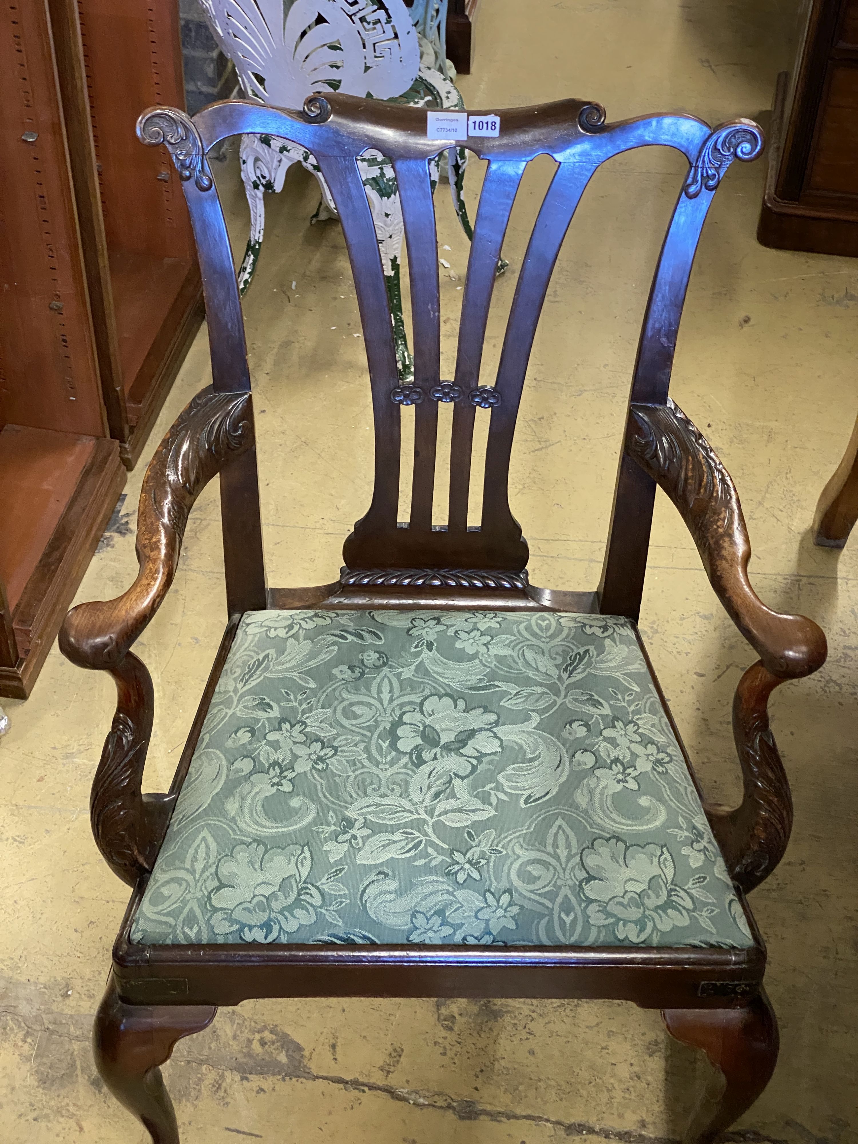 A George III mahogany elbow chair, width 74cm, depth 56cm, height 104cm - Image 2 of 3