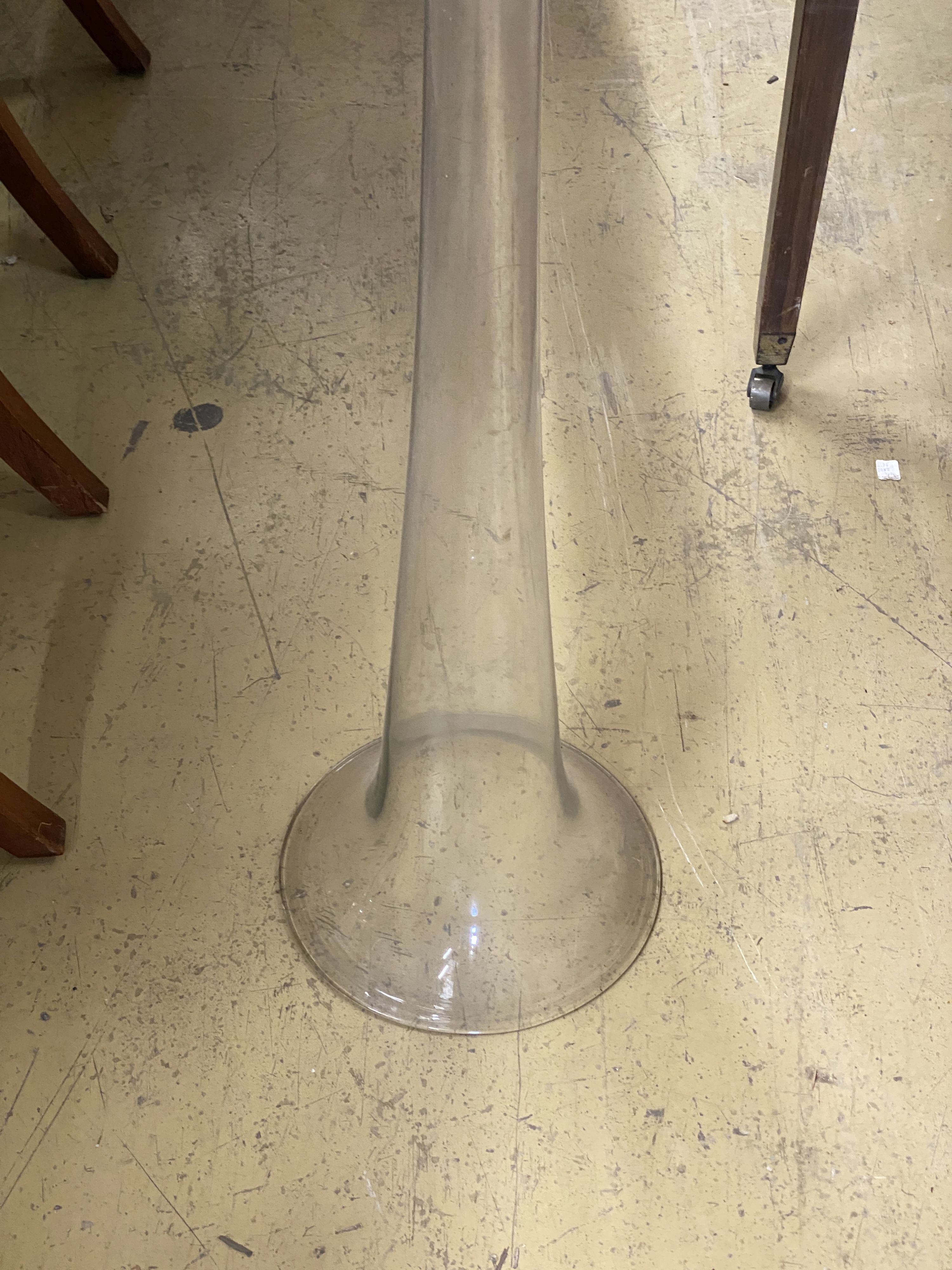 A tall fluted glass vase, height 142cm, width 27cm - Bild 3 aus 3