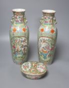A pair of early 20th century Cantonese export famille rose vases, height 31cm, with a similar box