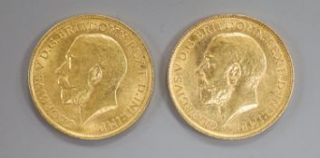 Two George V 1913 gold sovereigns.