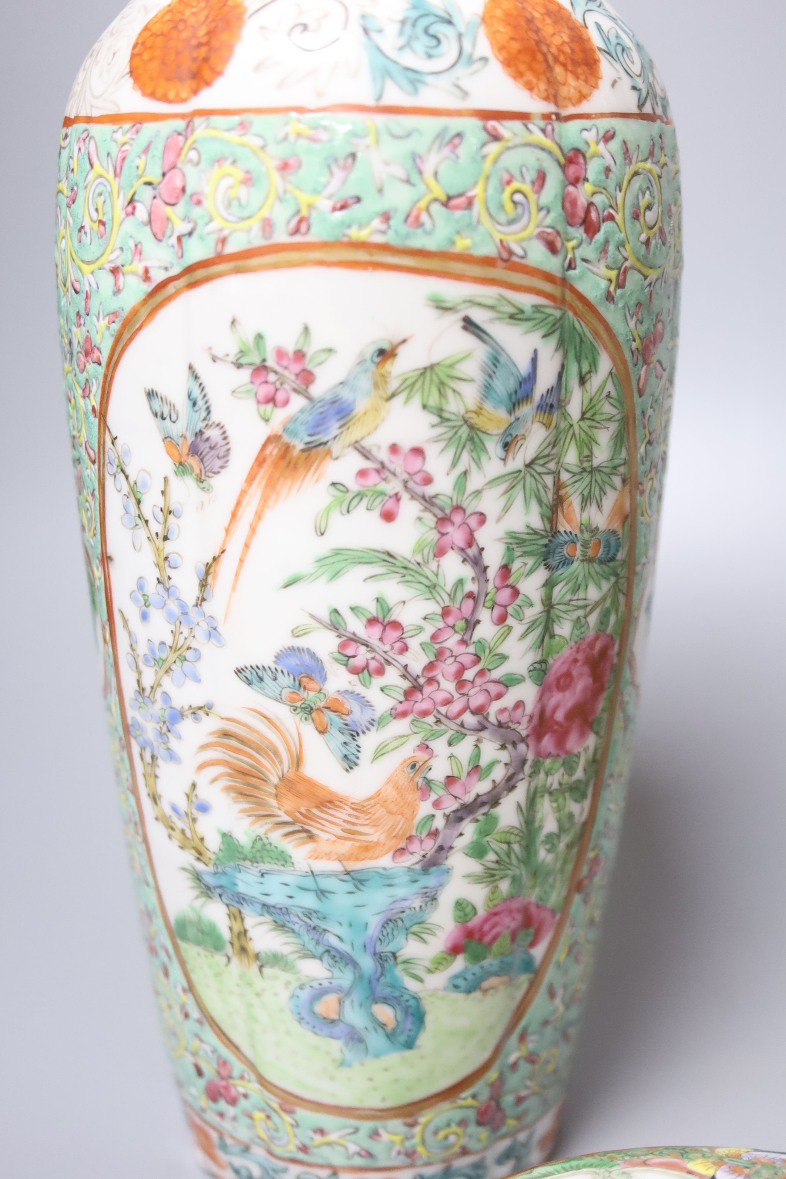 A pair of early 20th century Cantonese export famille rose vases, height 31cm, with a similar box - Image 3 of 5
