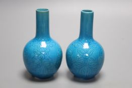 A pair of Chinese turquoise sgraffito bottle vases, early 20th century, height 12.5cm