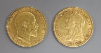 Two gold half sovereigns, 1900 & 1902.