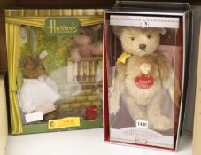 Harrods Romeo and Juliet boxed set and limited edition Music Teddy, box and certificate (2)