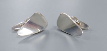 A modern pair of Georg Jensen silver cuff links, design no. 88, 29mm, 33 grams.